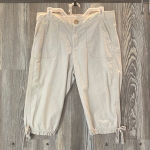 Dockers tan capris, 10